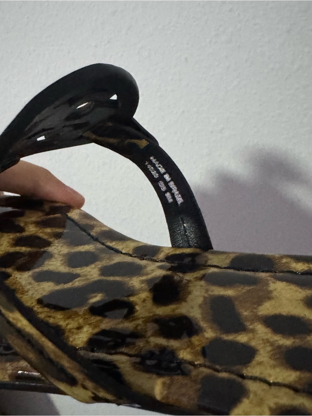 Brand new Tory Burch Leopard Print Patent leather Miller Sandals-Size 9. - Picture 9 of 10
